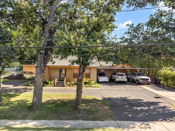 3002  Mecca Street , Fort Worth Texas 76119