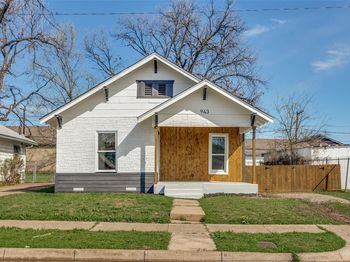 943 E Richmond Avenue 