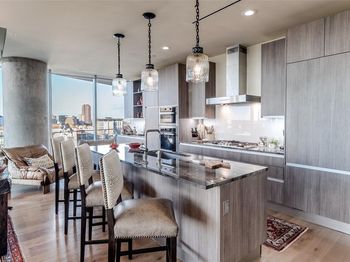 3130 N Harwood Street 