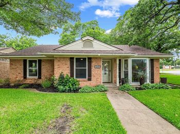 519  Staffordshire Drive 