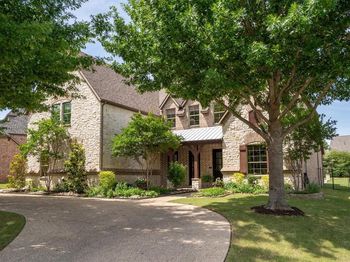 3225  Clubview Drive 