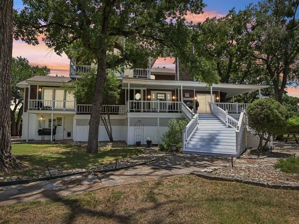 11701  Oakwood Lane , Fort Worth Texas 76179