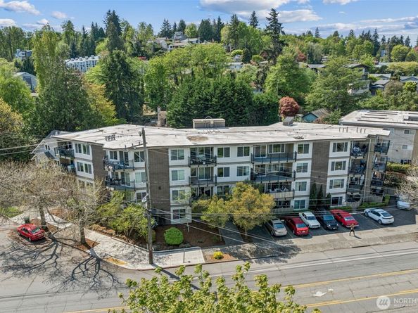 4051 Gilman Avenue W, Seattle WA 98199