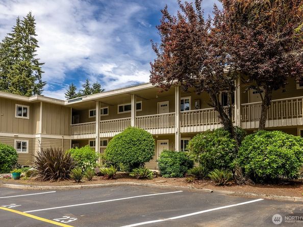 7809 218th Street SW 10, Edmonds WA 98026