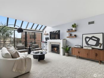 275 W Roy Street
