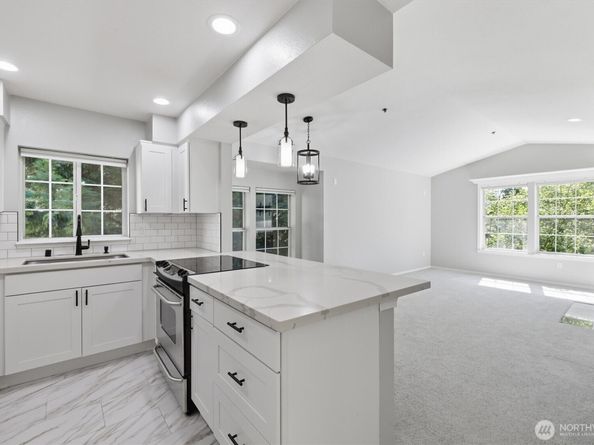 2560 118th Avenue SE 3301, Bellevue WA 98005