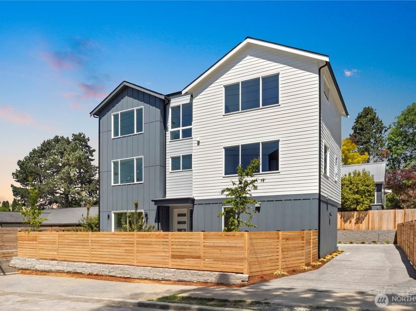 334 NE 90th Street, Seattle WA 98115