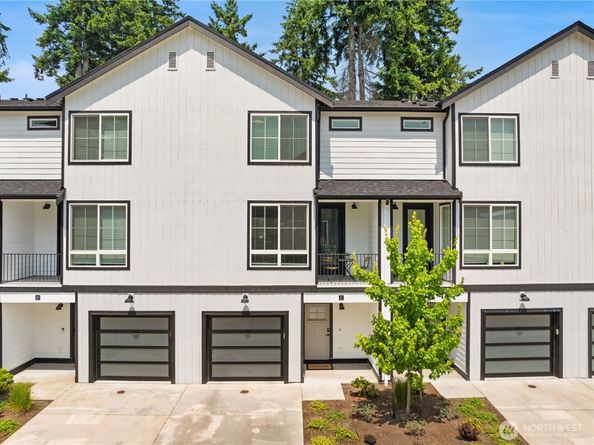 18527 1st Ave NE C, Shoreline WA 98155