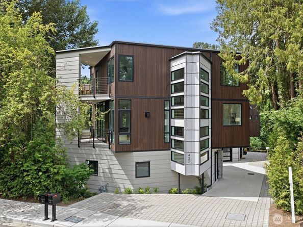 427 102nd Avenue SE, Bellevue WA 98004