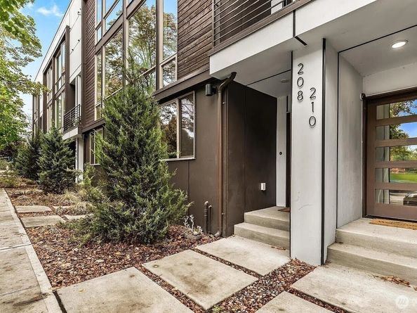 210 20th Avenue S, Seattle WA 98144