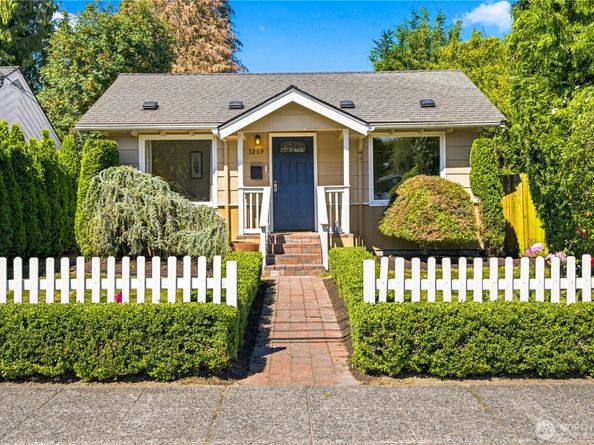 3209 63rd Avenue SW, Seattle WA 98116