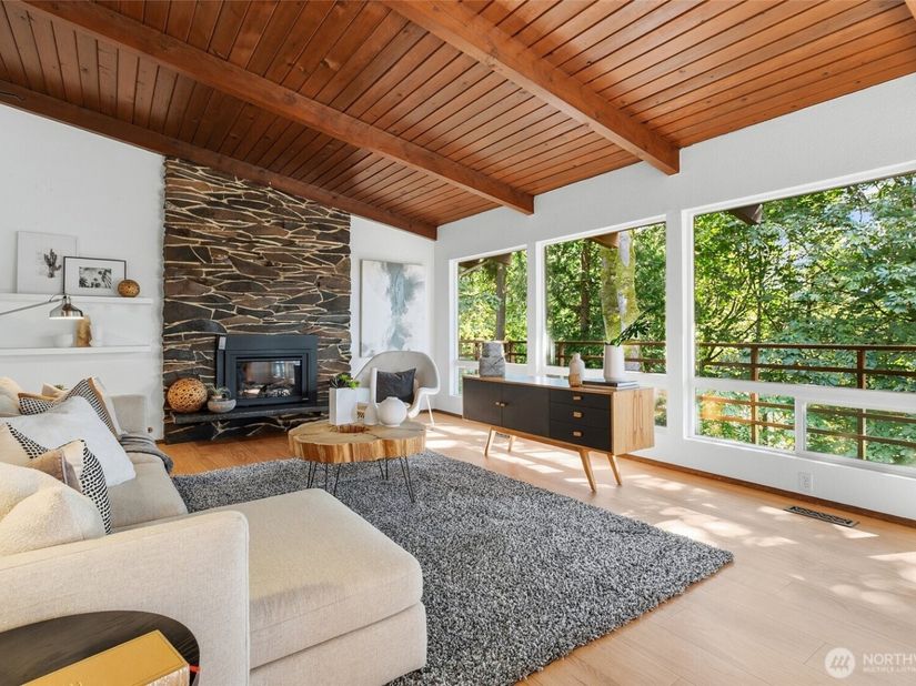 30807 26th Avenue SW, Federal Way WA 98023