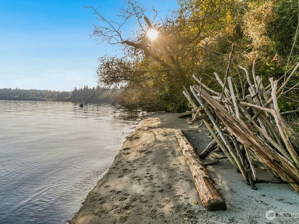 3984 NE Twin Spits Road, Hansville WA 98340
