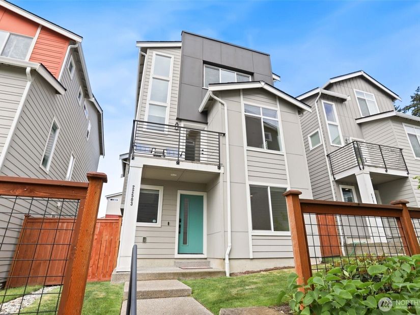 22503 70th Place W, Mountlake Terrace WA 98043