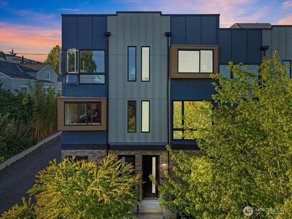 2310 W Newton Street, Seattle WA 98199