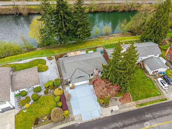 1808 Riverview Drive NE, Auburn WA 98002