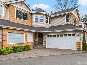 205 Newport Way NW
