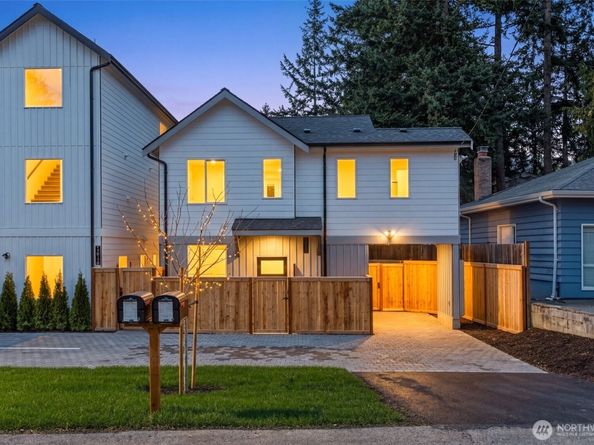 11013 Goodwin Way NE, Seattle WA 98125