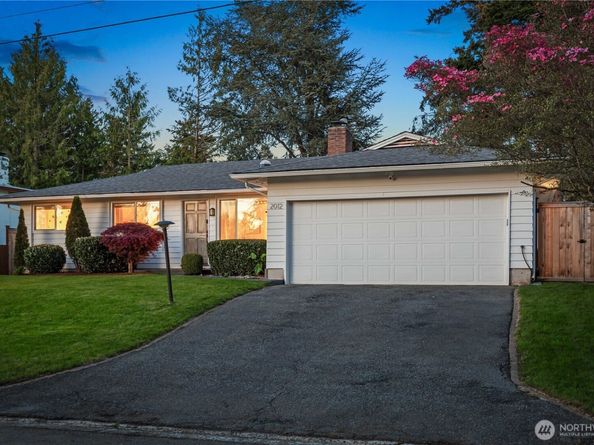 2012 168th Avenue, Bellevue WA 98008