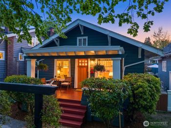 1113 NE Ravenna Blvd