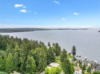 11150 Champagne Point Road NE