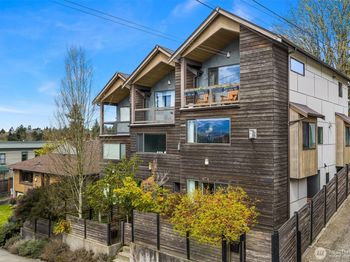 3010 NE 55th Street