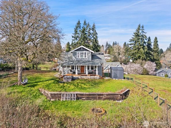 724 S Summit Avenue, Bremerton WA 98312