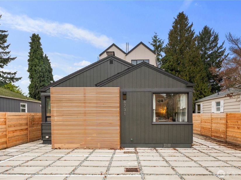 8731 13th Avenue NW, Seattle WA 98117