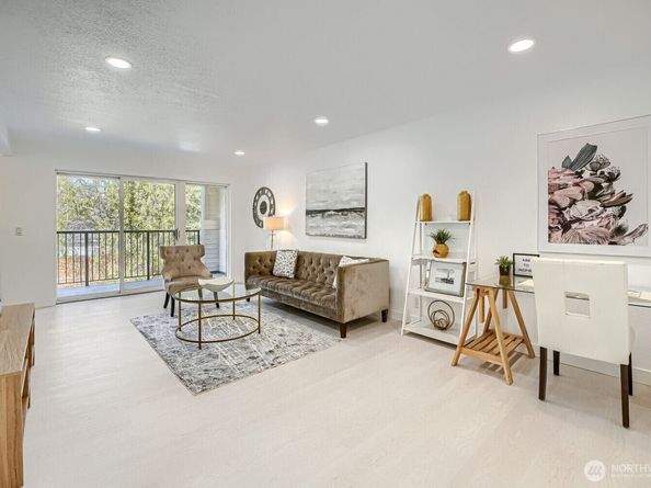 12631 NE 9th Place C303, Bellevue WA 98005