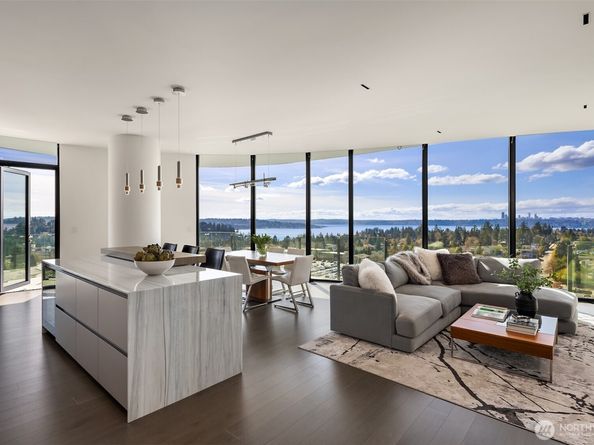 838 Avenue Square NE 1701, Bellevue WA 98004