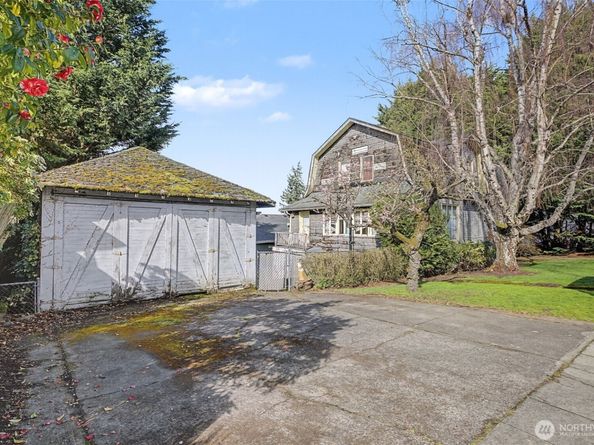 1857 N 54th Street, Seattle WA 98103