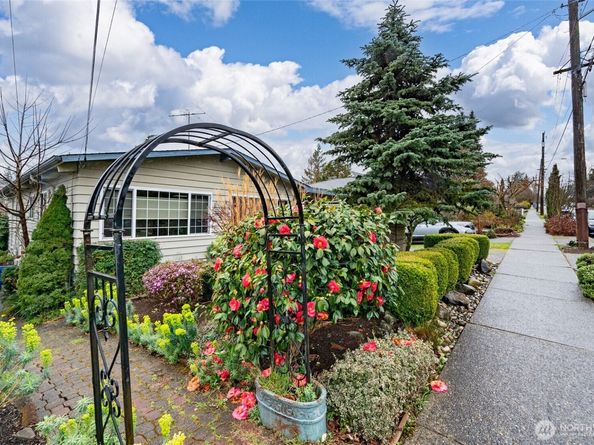 6539 40th Avenue NE, Seattle WA 98115