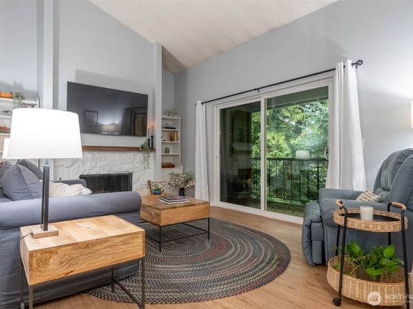 17514 151st Avenue SE 115, Renton WA 98058