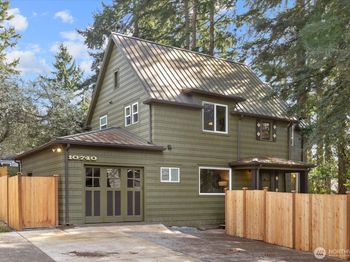 10740 Interlake Avenue N