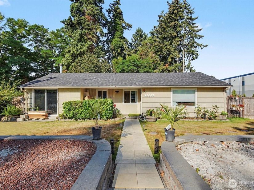 20005 14th Avenue S, SeaTac WA 98198