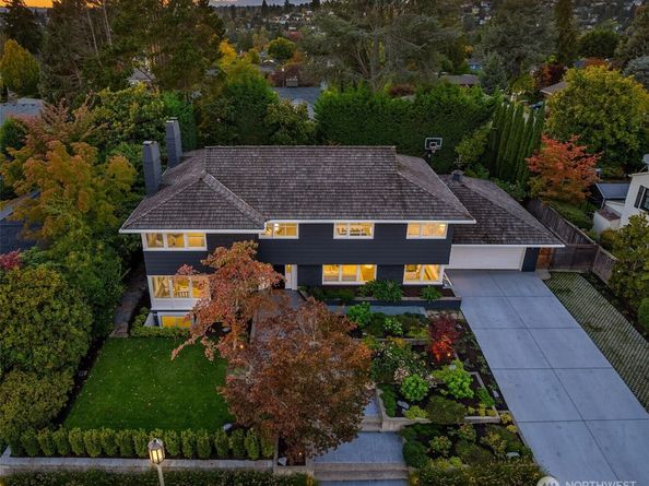 5727 63rd Avenue NE, Seattle WA 98105