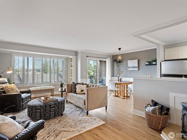 10643 Glen Acres Drive S 10643, Seattle WA 98168