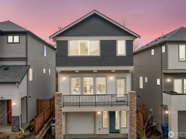 309 207th Place SE, Bothell WA 98012