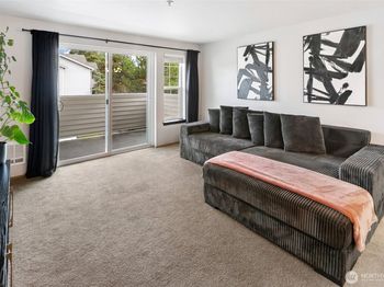 11915 Roseberg Avenue S