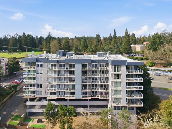 15020 Bothell Way NE 406, Lake Forest Park WA 98155