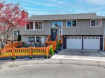 950 Anacortes Court NE