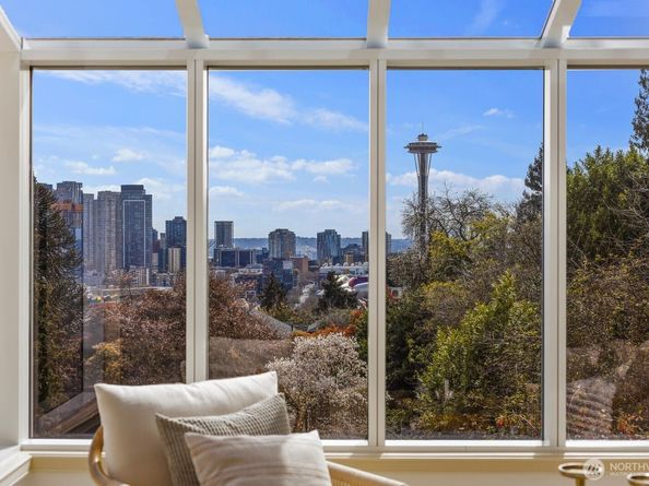 1231 5th Avenue N 302, Seattle WA 98109