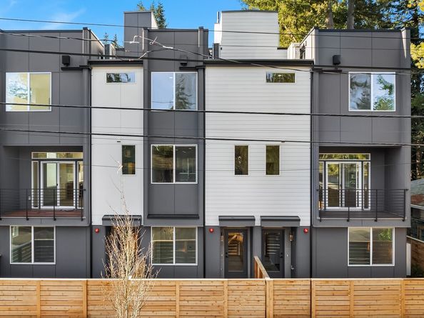 18017 2nd Avenue NE B, Seattle WA 98155