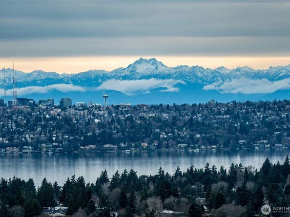 650 Bellevue Way NE 3705, Bellevue WA 98004