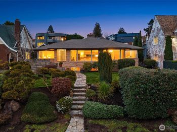 2510 Magnolia Boulevard W