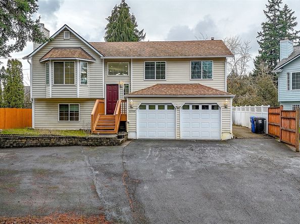 12725 Roosevelt Way NE, Seattle WA 98125