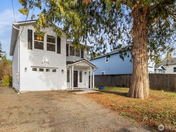 6730 NE Geneva Street