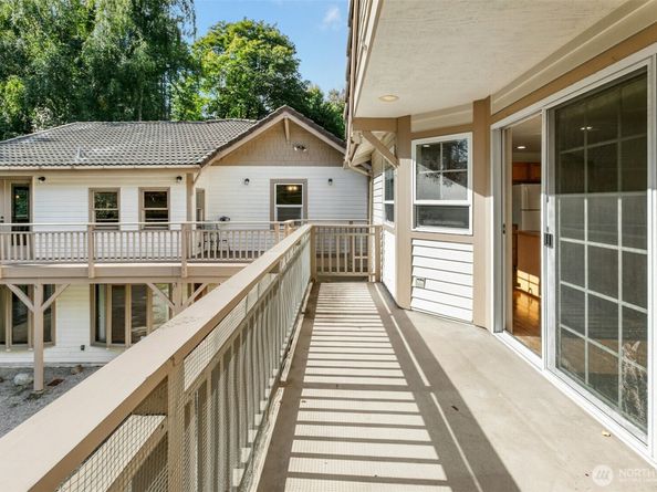 18901 61 Avenue NE, Kenmore WA 98028