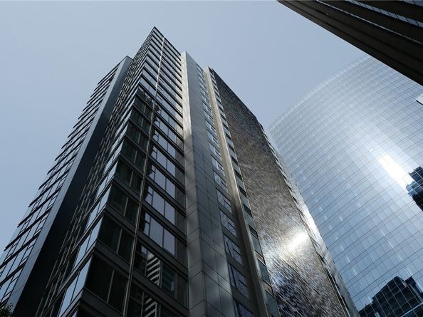 909 5th Avenue 204, Seattle WA 98164