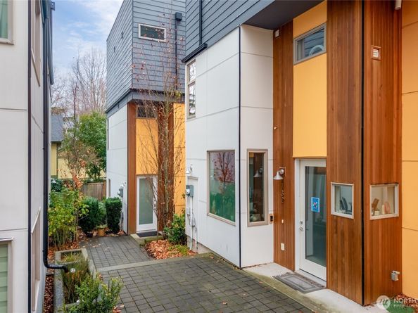 730 25th Avenue S, Seattle WA 98144